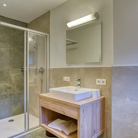 Alpenrose Apartment *