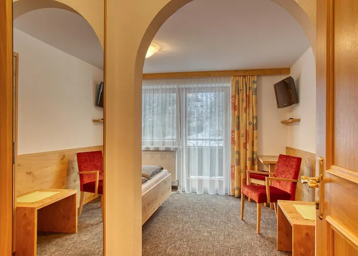 アパート Alpenrose トゥクス